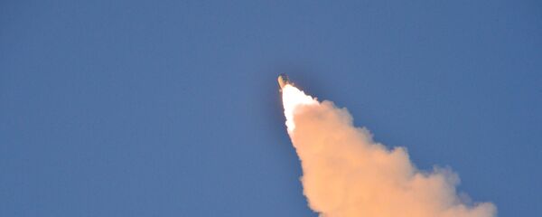 El lanzamiento del misil balístico norcoreano Pukguksong-2 - Sputnik Mundo