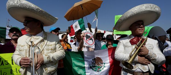 Protestas en México contra la política de Trump - Sputnik Mundo