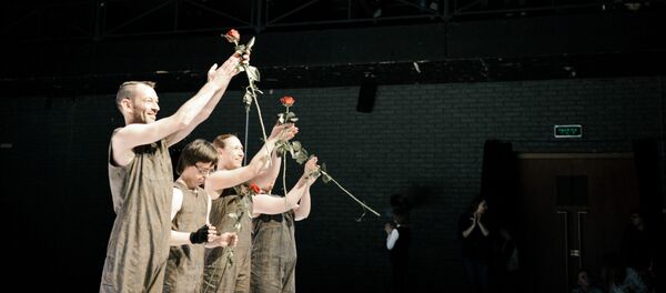 Los artistas madrileños de Fritsch Company - Sputnik Mundo