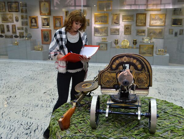 Cómo se producen las armas de honor rusas - Sputnik Mundo