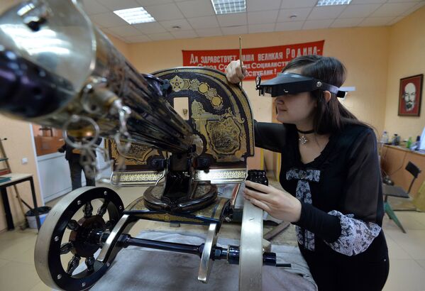 Cómo se producen las armas de honor rusas - Sputnik Mundo