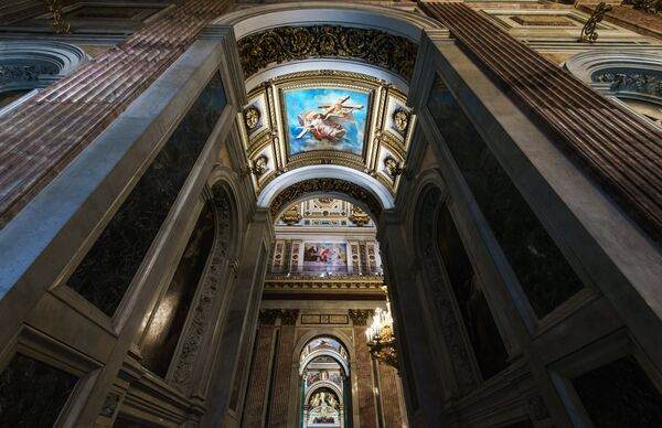 La catedral de San Isaac en San Petersburgo - Sputnik Mundo
