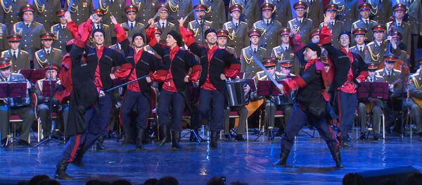 La composición actualizada del conjunto Alexándrov realiza su primera actuación tras la tragedia - Sputnik Mundo