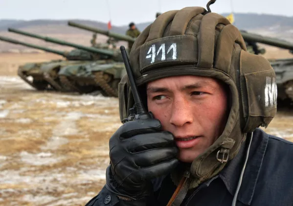Etapas del biatlón de tanques en las regiones de Primorie y Voronezh Etapas del biatlón de tanques en las regiones de Primorie y Voronezh - Sputnik Mundo