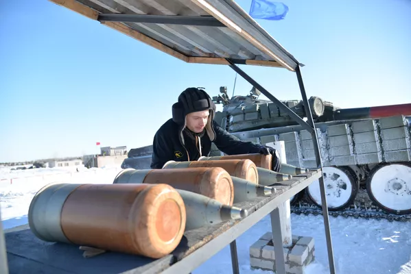 Etapas del biatlón de tanques en las regiones de Primorie y Voronezh Etapas del biatlón de tanques en las regiones de Primorie y Voronezh - Sputnik Mundo