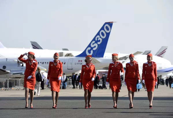 Las seductoras azafatas de la compañía rusa Aeroflot Las seductoras azafatas de la compañía rusa Aeroflot - Sputnik Mundo