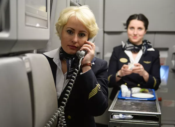 Las seductoras azafatas de la compañía rusa Aeroflot Las seductoras azafatas de la compañía rusa Aeroflot - Sputnik Mundo