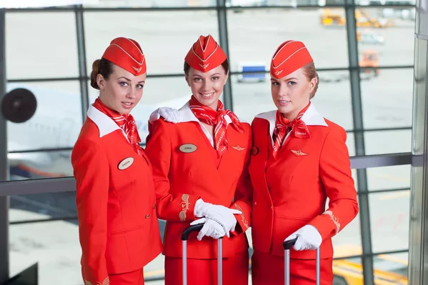 Las seductoras azafatas de la compañía rusa Aeroflot Las seductoras azafatas de la compañía rusa Aeroflot - Sputnik Mundo