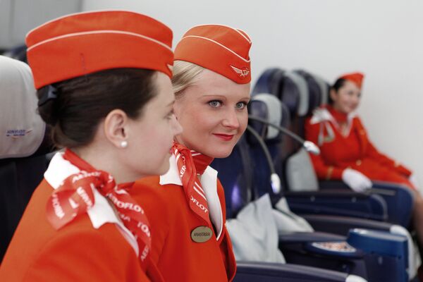 Las seductoras azafatas de la compañía rusa Aeroflot - Sputnik Mundo