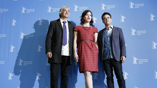 Actor Francisco Reyes, actriz Daniela Vega y director Sebastián Lelio - Sputnik Mundo