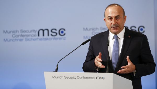 Canciller turco, Mevlüt Cavusoglu, en la conferencia de Múnich Canciller turco, Mevlüt Cavusoglu, en la conferencia de Múnich - Sputnik Mundo