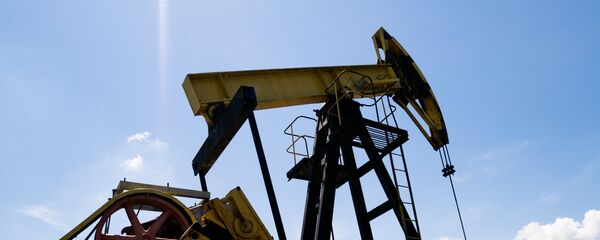 Extracción de petróleo (imagen referencial) - Sputnik Mundo