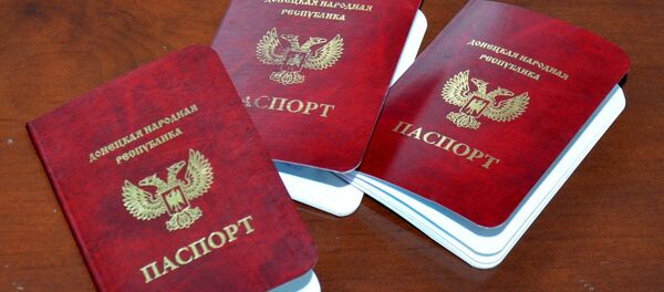 Pasaportes de las repúblicas de Donetsk y Lugansk - Sputnik Mundo