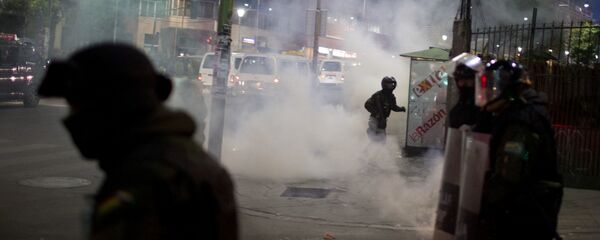 Violentos enfrentamientos en Bolivia entre productores de coca y policía - Sputnik Mundo