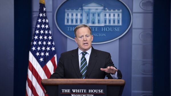 Sean Spicer (archivo) - Sputnik Mundo