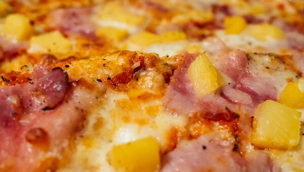 Pizza con piña - Sputnik Mundo