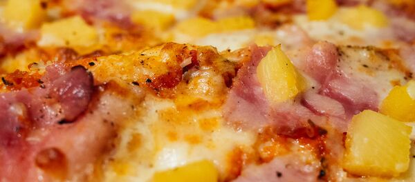 Pizza con piña - Sputnik Mundo