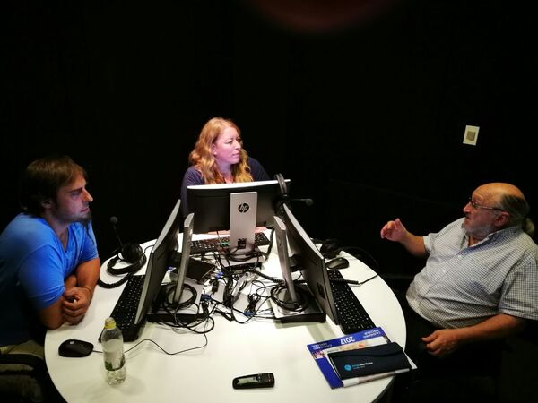 Aram Aharonián de visita en los estudios de Sputnik en Montevideo Aram Aharonián de visita en los estudios de Sputnik en Montevideo - Sputnik Mundo