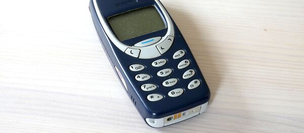 Nokia 3310 - Sputnik Mundo