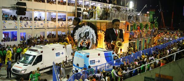 La carroza de la escuela de samba Unidos da Tijuca después del accidente La carroza de la escuela de samba Unidos da Tijuca después del accidente - Sputnik Mundo