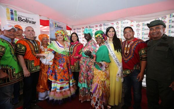 Pobladores de El Callao celebran el carnaval - Sputnik Mundo