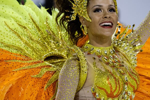 Los colores y el brillo en el carnaval de Río de Janeiro - Sputnik Mundo