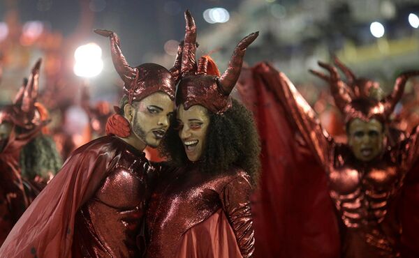 Los colores y el brillo en el carnaval de Río de Janeiro - Sputnik Mundo