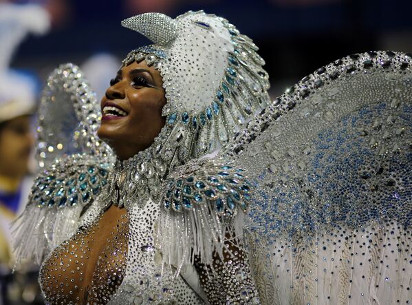 Los colores y el brillo en el carnaval de Río de Janeiro - Sputnik Mundo