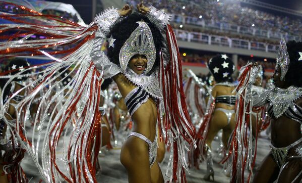 Los colores y el brillo en el carnaval de Río de Janeiro - Sputnik Mundo