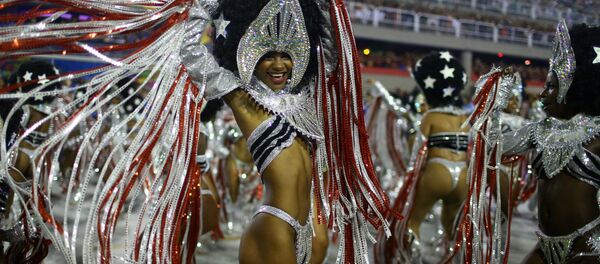 Los colores y el brillo en el carnaval de Río de Janeiro - Sputnik Mundo