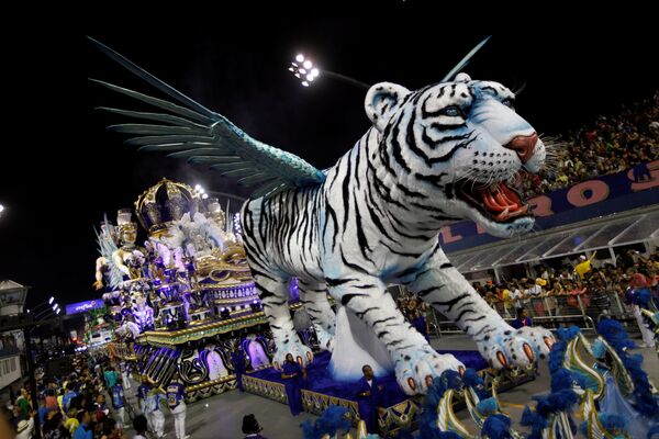 Los colores y el brillo en el carnaval de Río de Janeiro - Sputnik Mundo