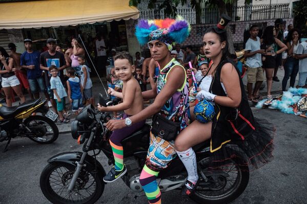 Los colores y el brillo en el carnaval de Río de Janeiro - Sputnik Mundo