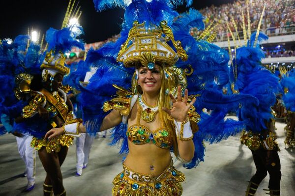 Juliana Titaeva, bailarina rusa de la Escuela de Samba de Portela - Sputnik Mundo