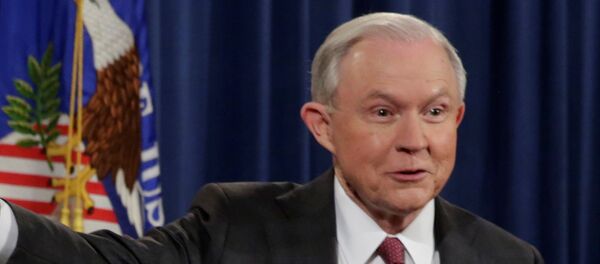 U.S. Attorney General Jeff Sessions speaks at a news conference at the Justice Department in Washington - Sputnik Mundo