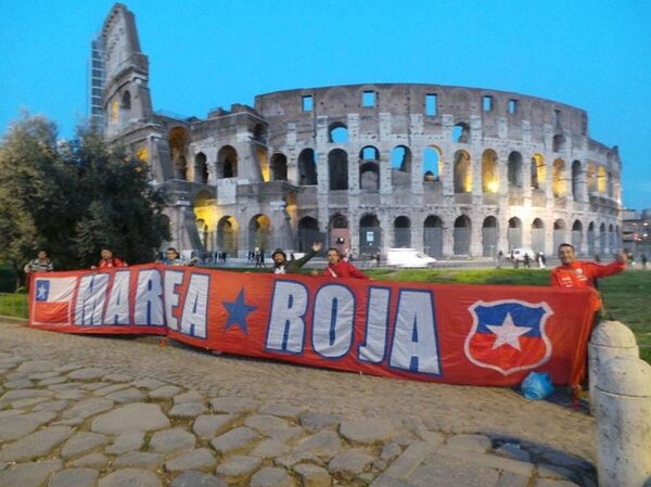 La barra 'Marea Roja' en Roma - Sputnik Mundo