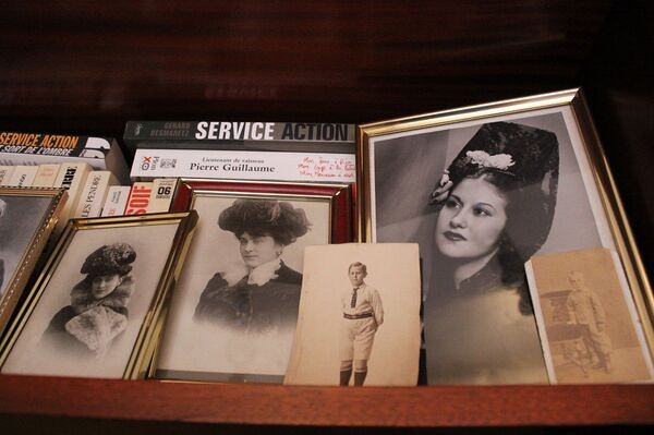 Fotos de los ancestros de Eugenio Dobrynin, en su casa - Sputnik Mundo