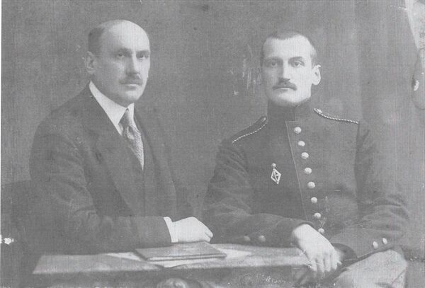 Wladimir Feodorovitch Dobrynin (izda.) y Nicolái Alexandrotvich Maslovsky - Sputnik Mundo