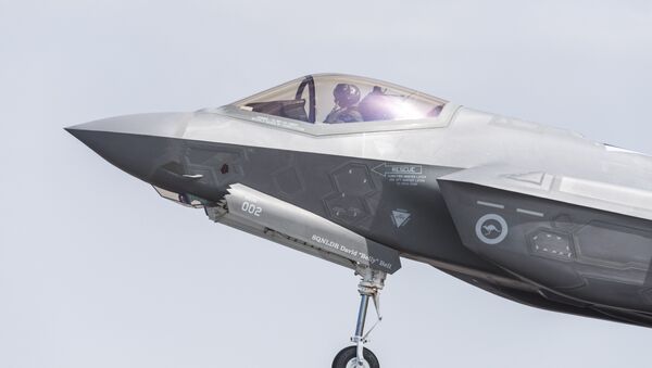 Un caza F-35 - Sputnik Mundo