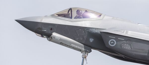 Un caza F-35 - Sputnik Mundo