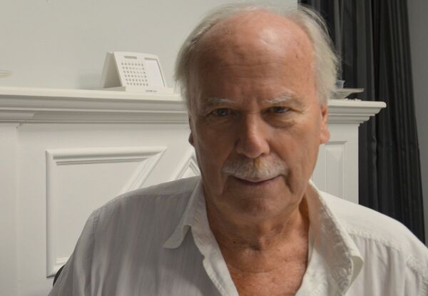 Sasha Tolstói, bisnieto del gran escritor ruso, visita la redacción de Sputnik en Montevideo - Sputnik Mundo