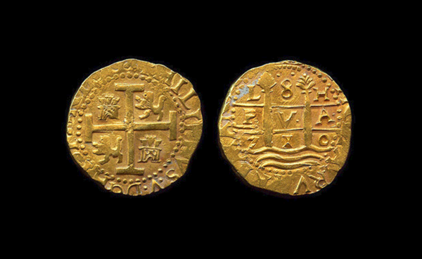 Unas monedas del tesoro de la Flota de San Miguel - Sputnik Mundo