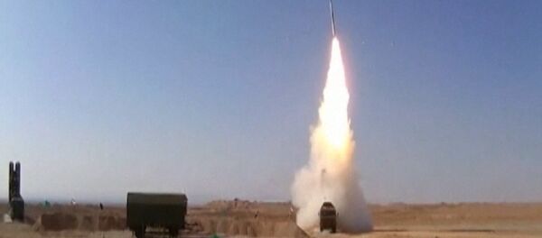Irán prueba los S-300 rusos contra los blancos reales - Sputnik Mundo