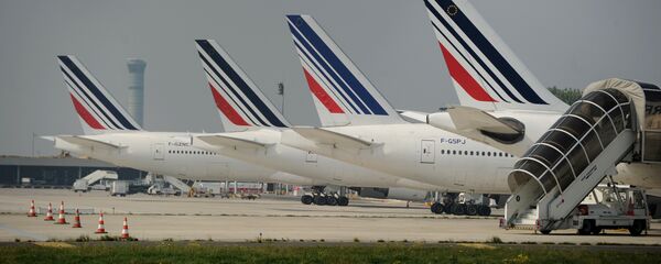 Aviones en el aeropuerto de París - Charles de Gaulle (archivo) - Sputnik Mundo