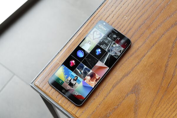 Teléfono inteligente LG G6 Teléfono inteligente LG G6 - Sputnik Mundo