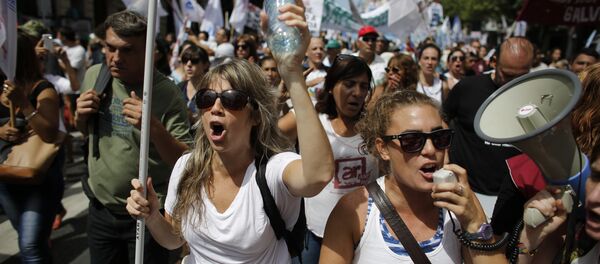 Masiva manifestación de docentes en Argentina contra el Gobierno de Mauricio Macri - Sputnik Mundo