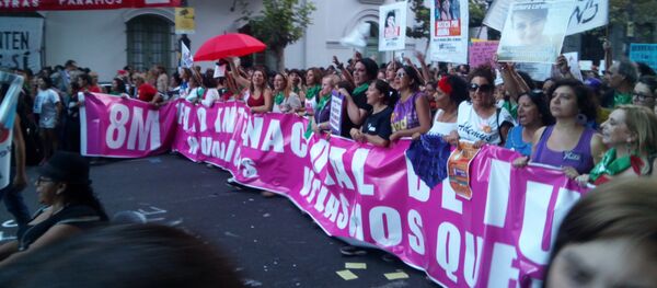 Marcha de mujeres en Buenos Aires - Sputnik Mundo