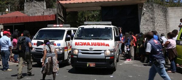 Tragedia en Guatemala: incendio se salda con la vida de 22 mujeres jóvenes - Sputnik Mundo