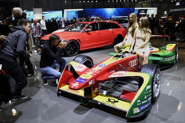 Lo mejor de lo mejor: las novedades del Salón del Automóvil de Ginebra - Sputnik Mundo