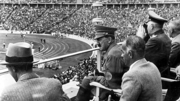 Dr. Joseph Goebbels, German Chancellor Adolf Hitler, Reichs Sports Leader Hans von Tschammer und Osten and Generalfeldmarschall Werner von Blomberg observe the Olympic Games in Berlin, Germany in August 1936 Dr. Joseph Goebbels, German Chancellor Adolf Hitler, Reichs Sports Leader Hans von Tschammer und Osten and Generalfeldmarschall Werner von Blomberg observe the Olympic Games in Berlin, Germany in August 1936 - Sputnik Mundo