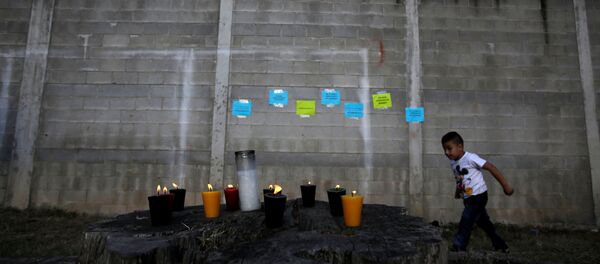 Homenaje a las víctimas del incendio en casa hogar en Guatemala - Sputnik Mundo